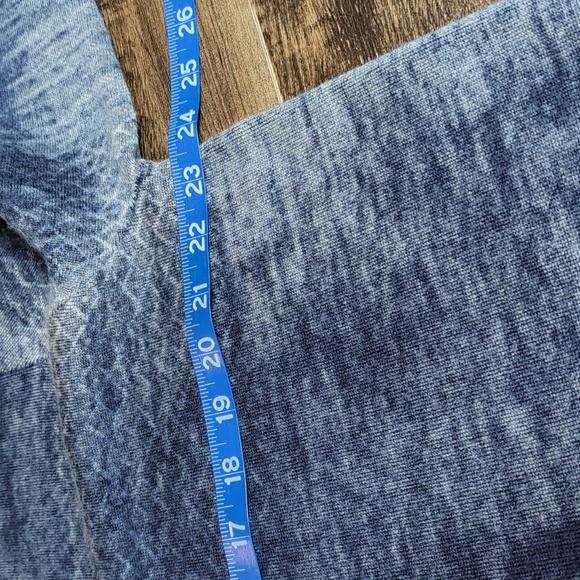 Raffi Garment Dye Crewneck Sweater Size XL In Blue 100% Extra Fine Merino Wool - Picture 9 of 11